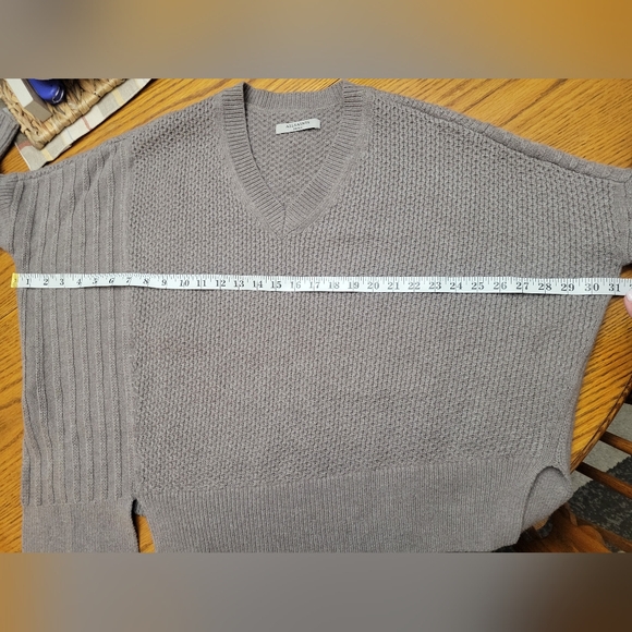 AllSaints Riley Jumper Oversized Wool & Alpaca Blend V-Neck Sweater Size Small - Picture 7 of 10
